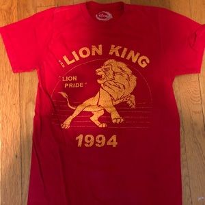 Red Lion King T-shirt